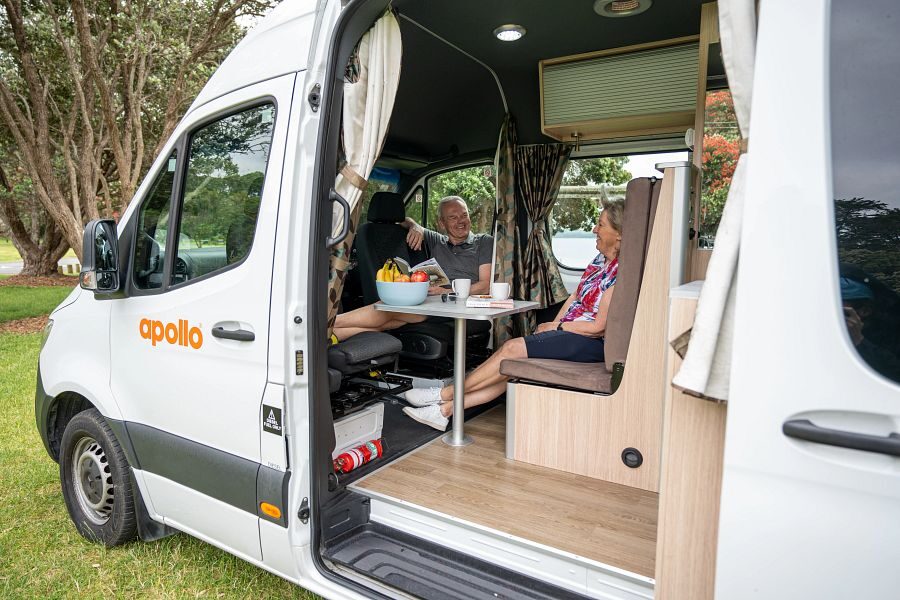 Apollo Euro Tourer zijdeur open