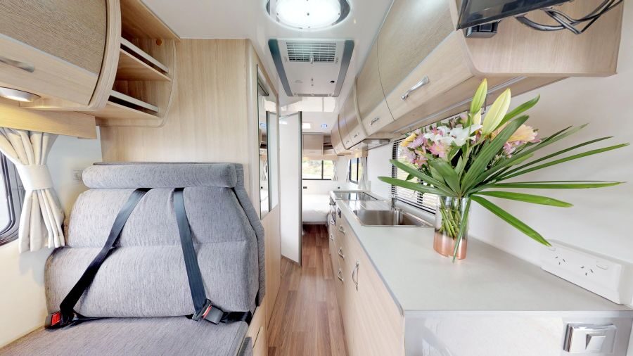Cruisin' Seeker interieur