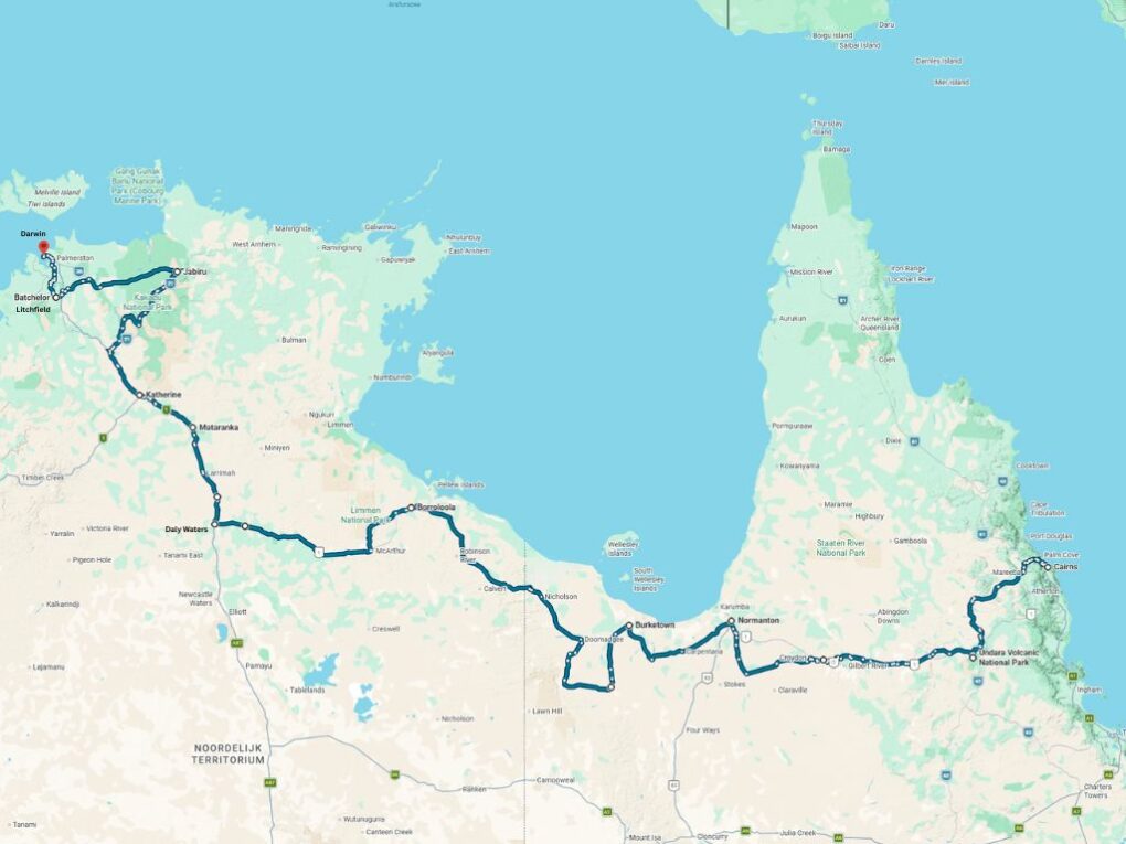Route van Cairns naar Darwin via de Savannah Way getekend op de kaart