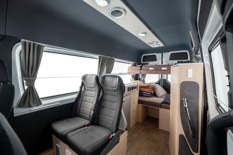 Het interieur van de Apollo Endeavour met fixed roof in Australië