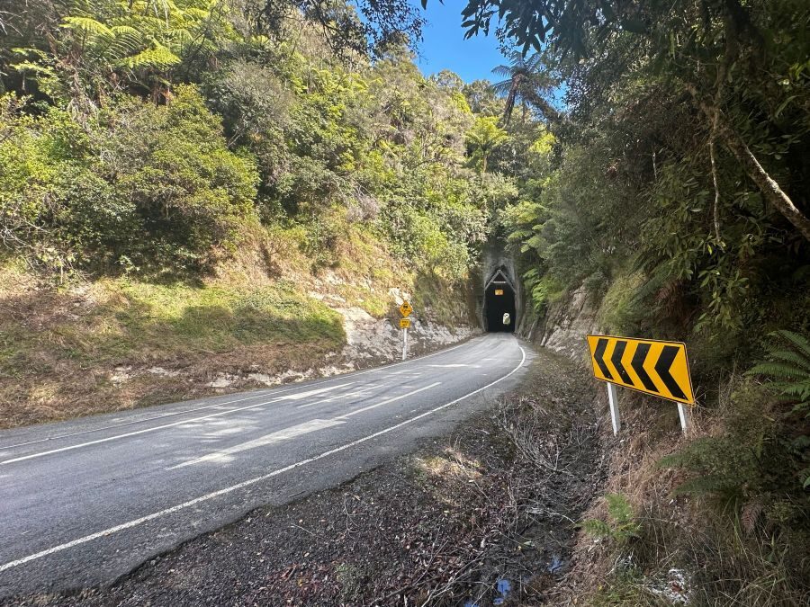 Moki tunnel op de Forgotten World Highway
