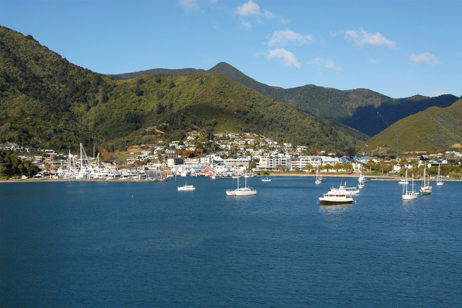 Uitzicht op Picton vanaf de ferry vanuit Wellington